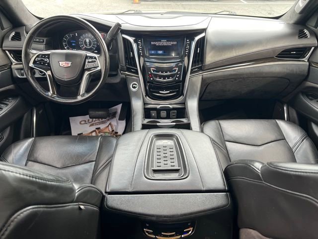 Used 2017 Cadillac Escalade Platinum image 10