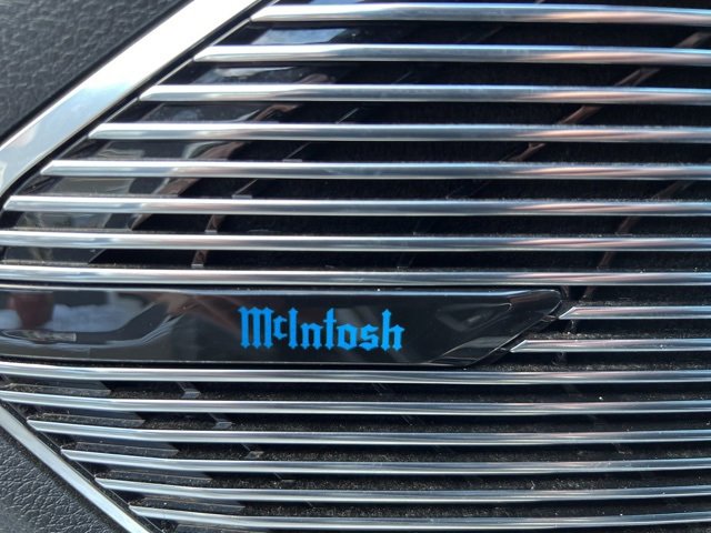 Certified 2022 Jeep Grand Cherokee Overland w/ Adv Protech Group III image 17