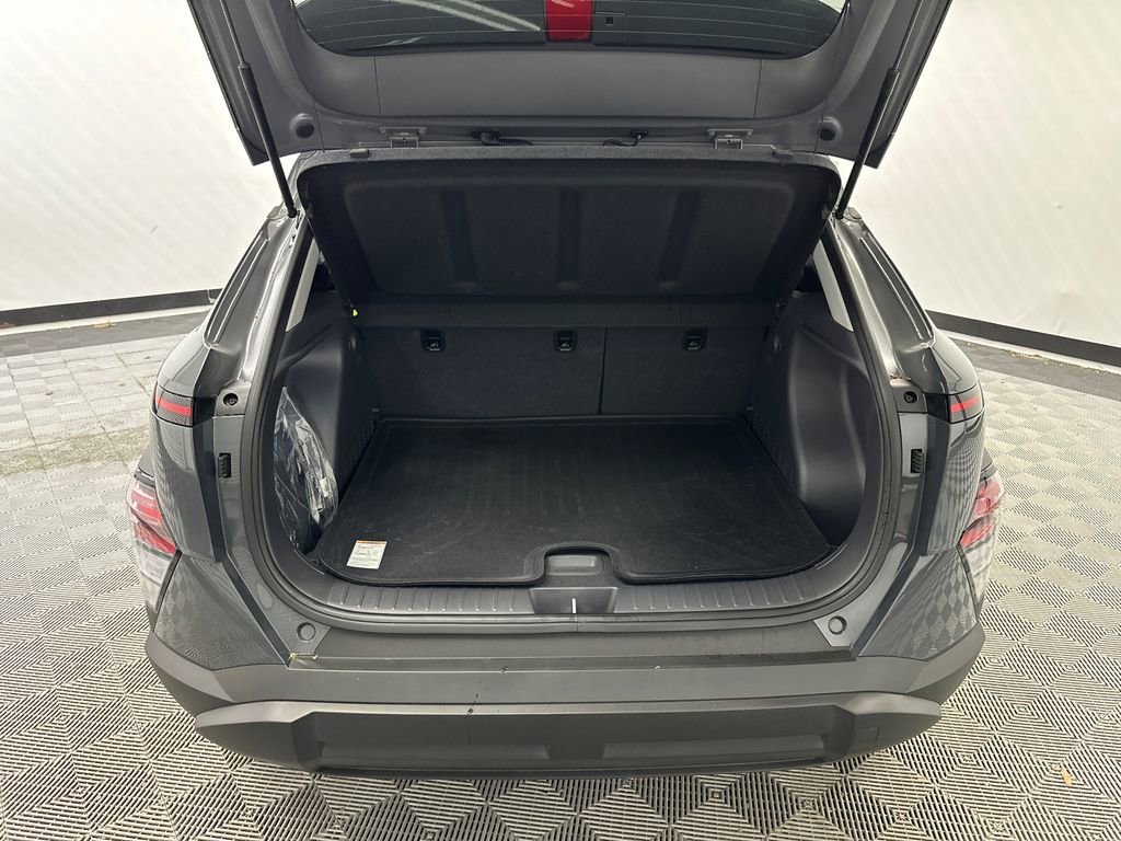 Used 2024 Hyundai Kona SEL w/ Convenience Package image 19