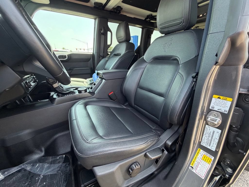 Used 2025 Ford Bronco Badlands AWD/4WD image 15