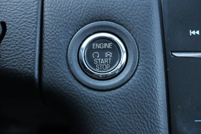 Used 2018 Ford Taurus SEL w/ Equipment Group 201A FWD image 14