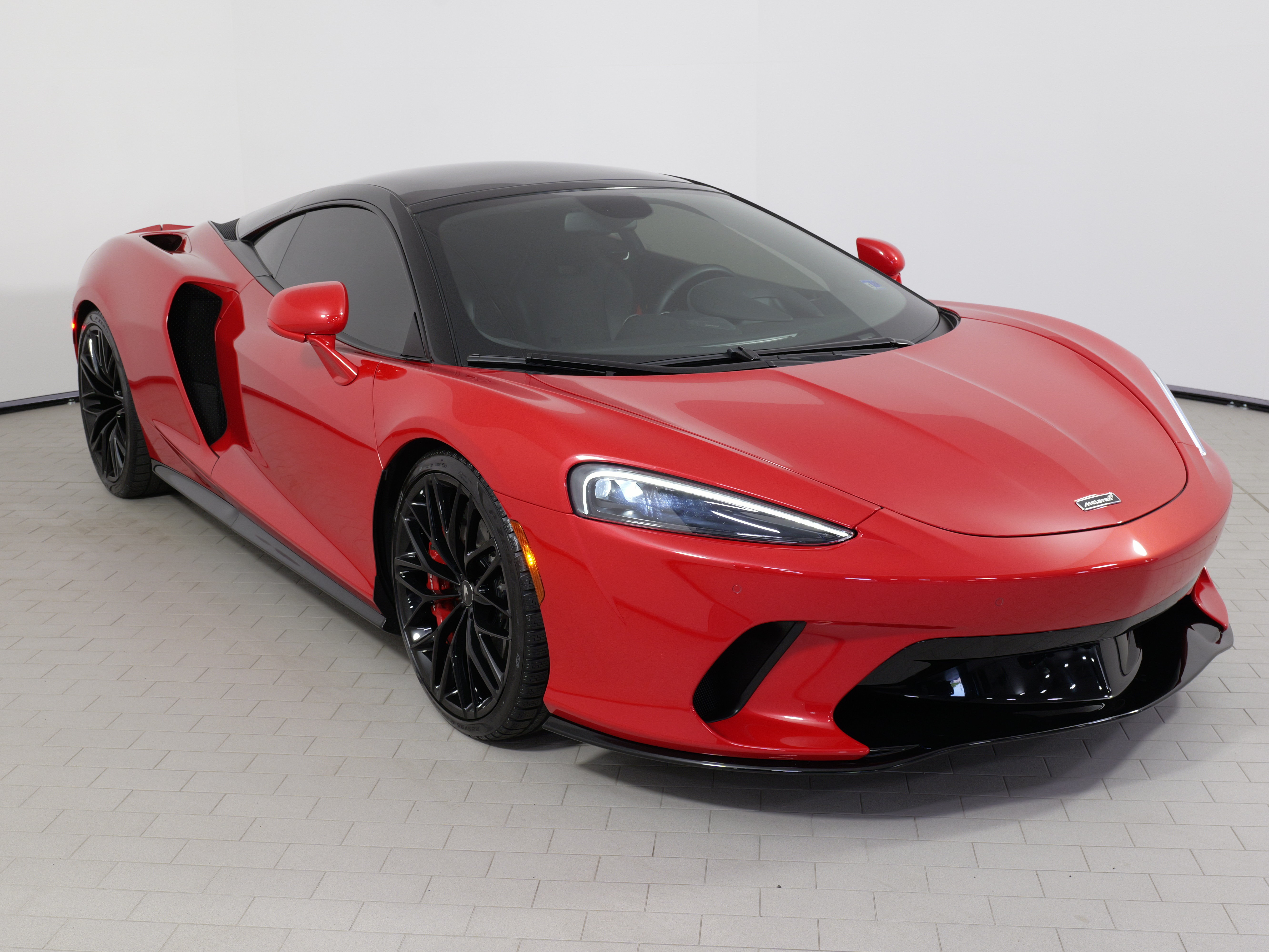 Used 2022 McLaren GT RWD image 7