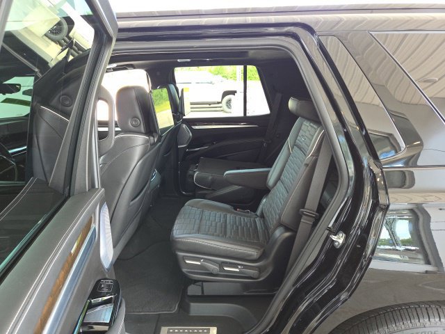 Used 2025 Cadillac Escalade Sport Platinum AWD/4WD image 26