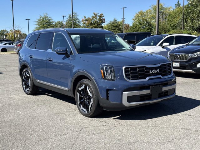 Used 2023 Kia Telluride S