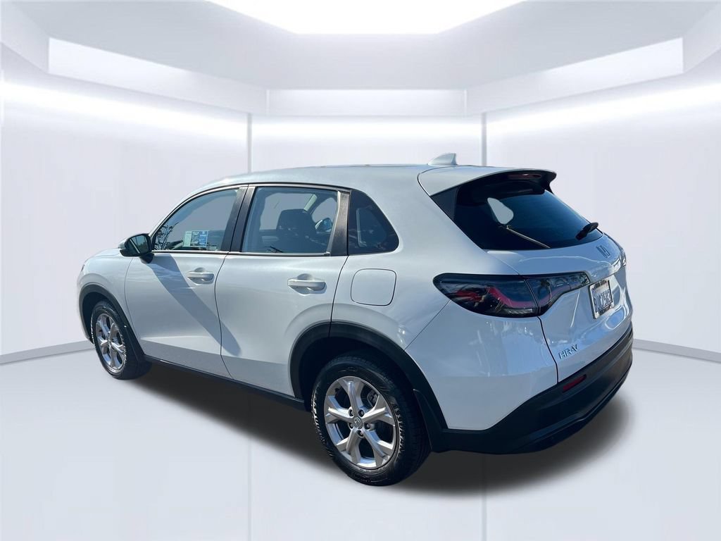 Certified 2024 Honda HR-V LX image 3