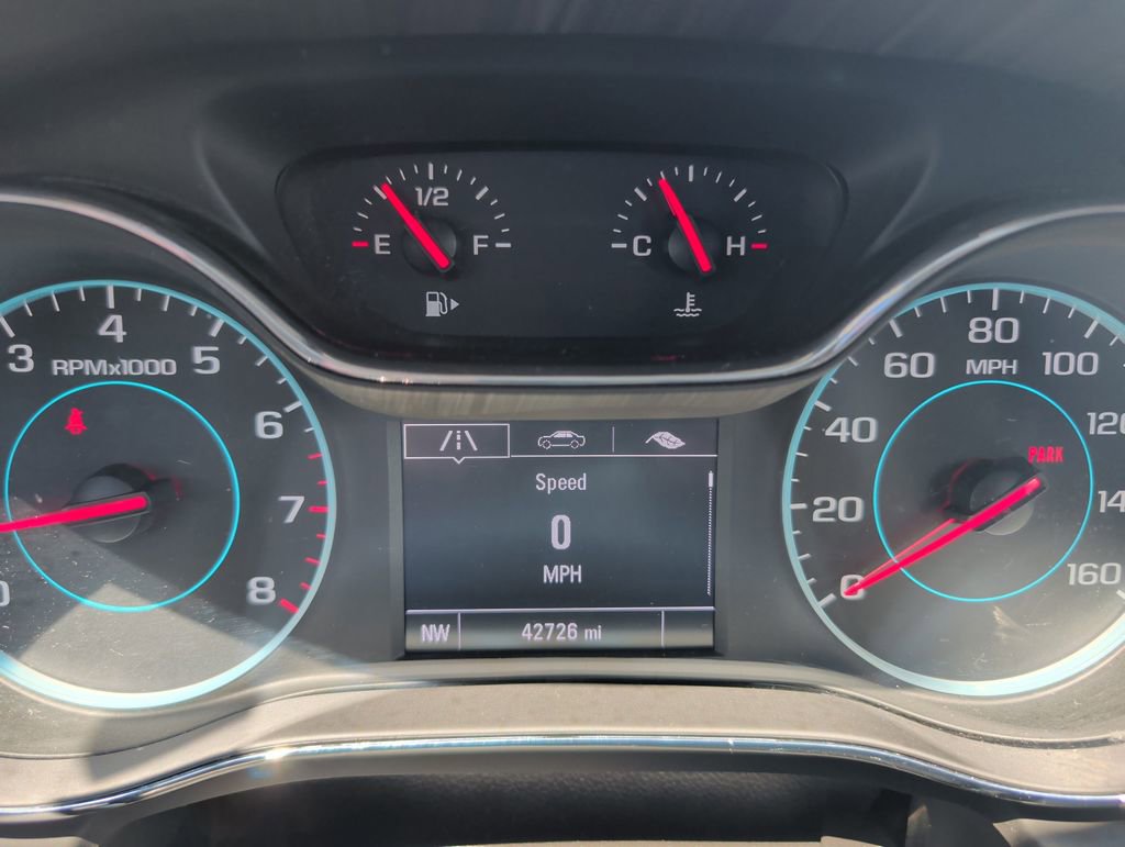 Used 2017 Chevrolet Cruze LT FWD image 12