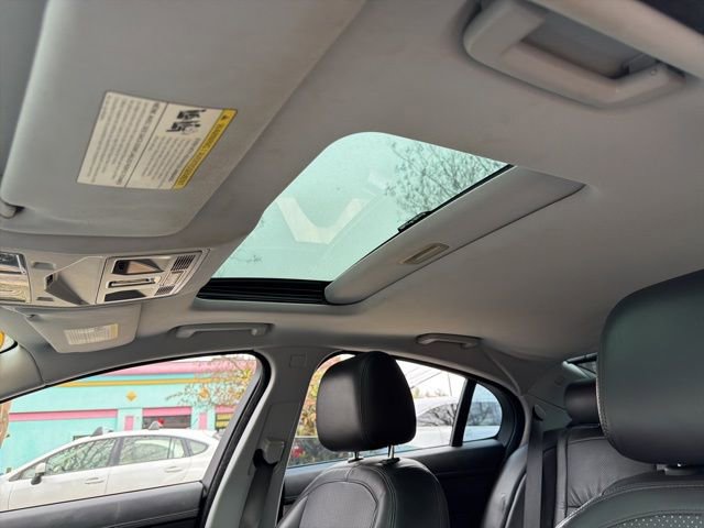 Used 2009 Jaguar XF Premium image 16