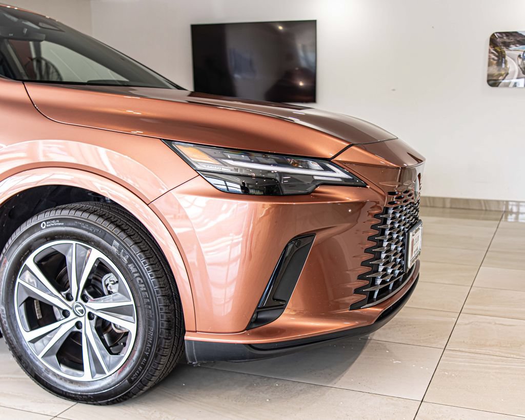 Used 2025 Lexus RX 350 Premium w/ Accessory Package (P1) AWD/4WD image 3