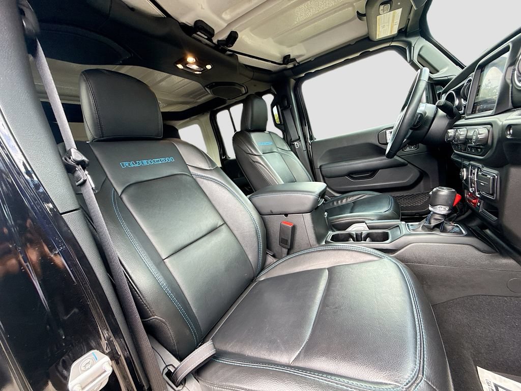Used 2022 Jeep Wrangler Unlimited Rubicon 4xe w/ Cold Weather Group AWD/4WD image 32