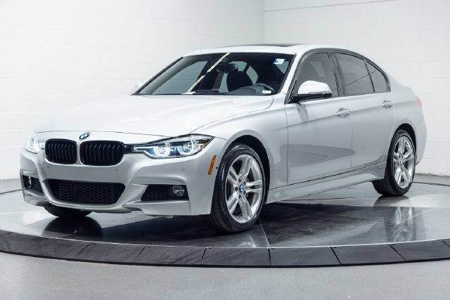 Used 2017 BMW 330i xDrive Sedan AWD/4WD image 6