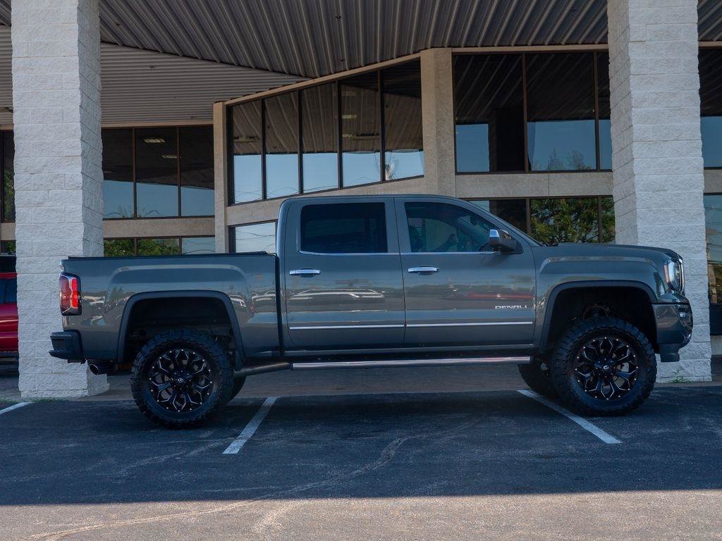 Used 2018 GMC Sierra 1500 Denali w/ Denali Ultimate Package AWD/4WD image 2