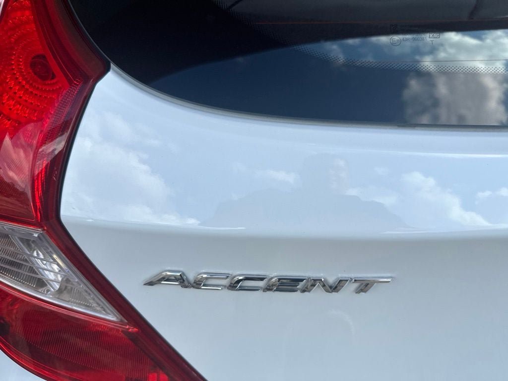 Used 2015 Hyundai Accent GS FWD image 6
