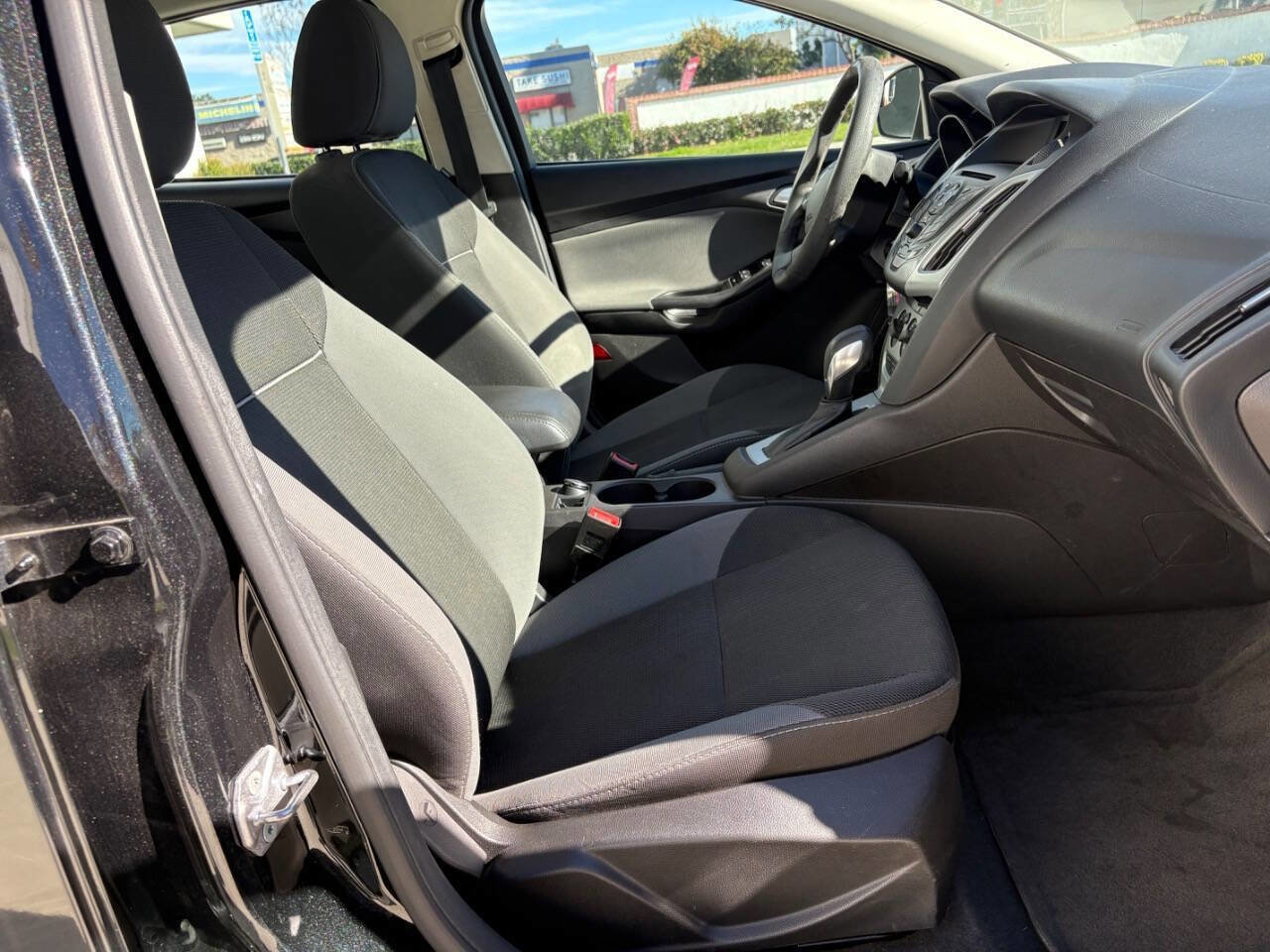 Used 2014 Ford Focus SE image 15