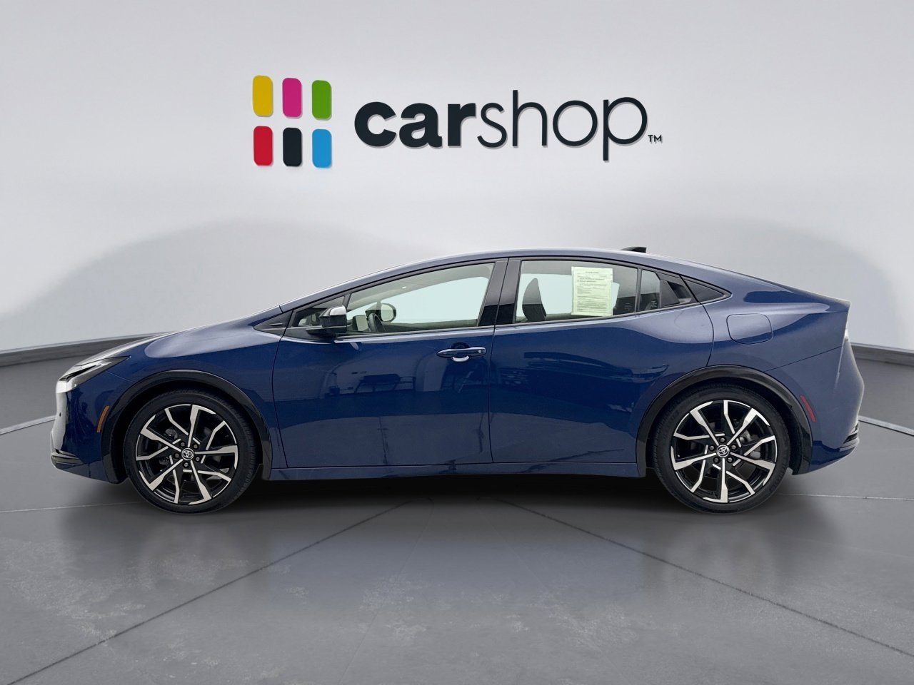 Used 2024 Toyota Prius Prime FWD image 2