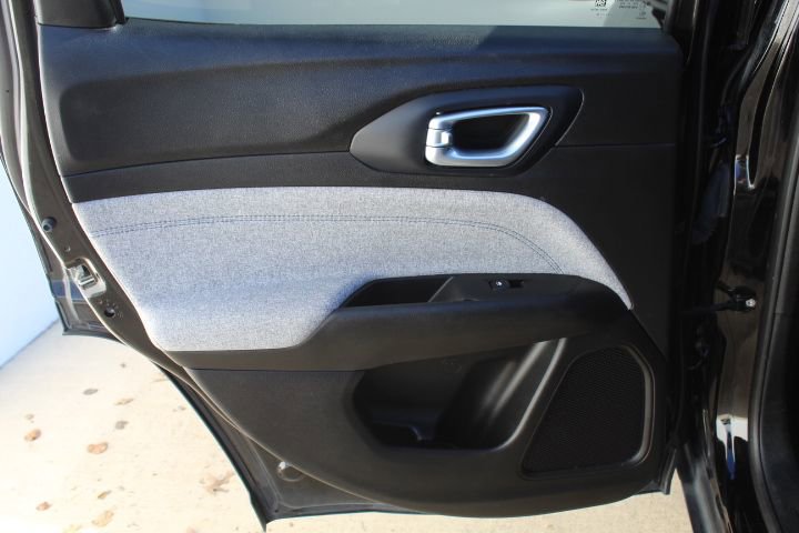 Used 2024 Jeep Compass Sport image 29