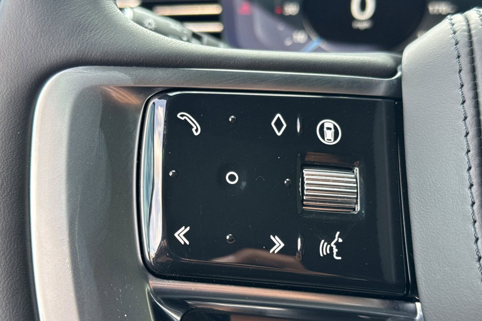 Used 2024 Land Rover Range Rover Autobiography image 28