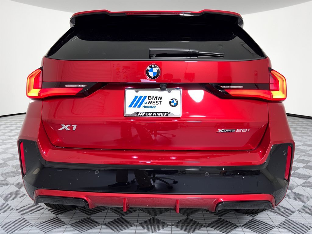 Used 2026 BMW X1 xDrive28i w/ Technology Package AWD/4WD image 11