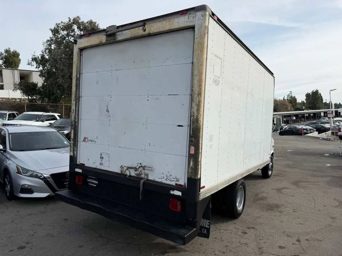 Used 1995 Chevrolet G30 RWD image 5