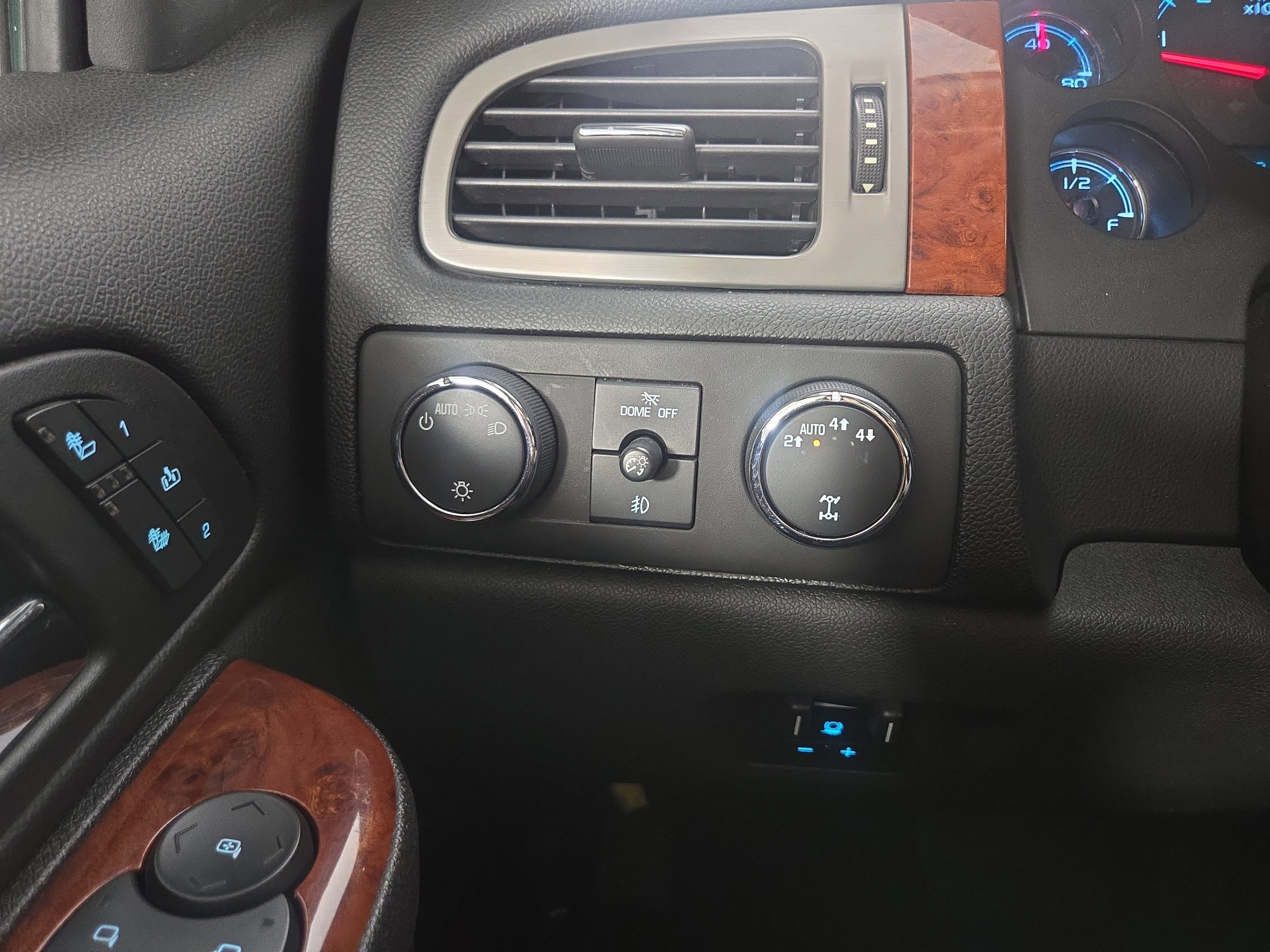 Used 2013 GMC Sierra 1500 SLT w/ SLT Convenience Package image 26