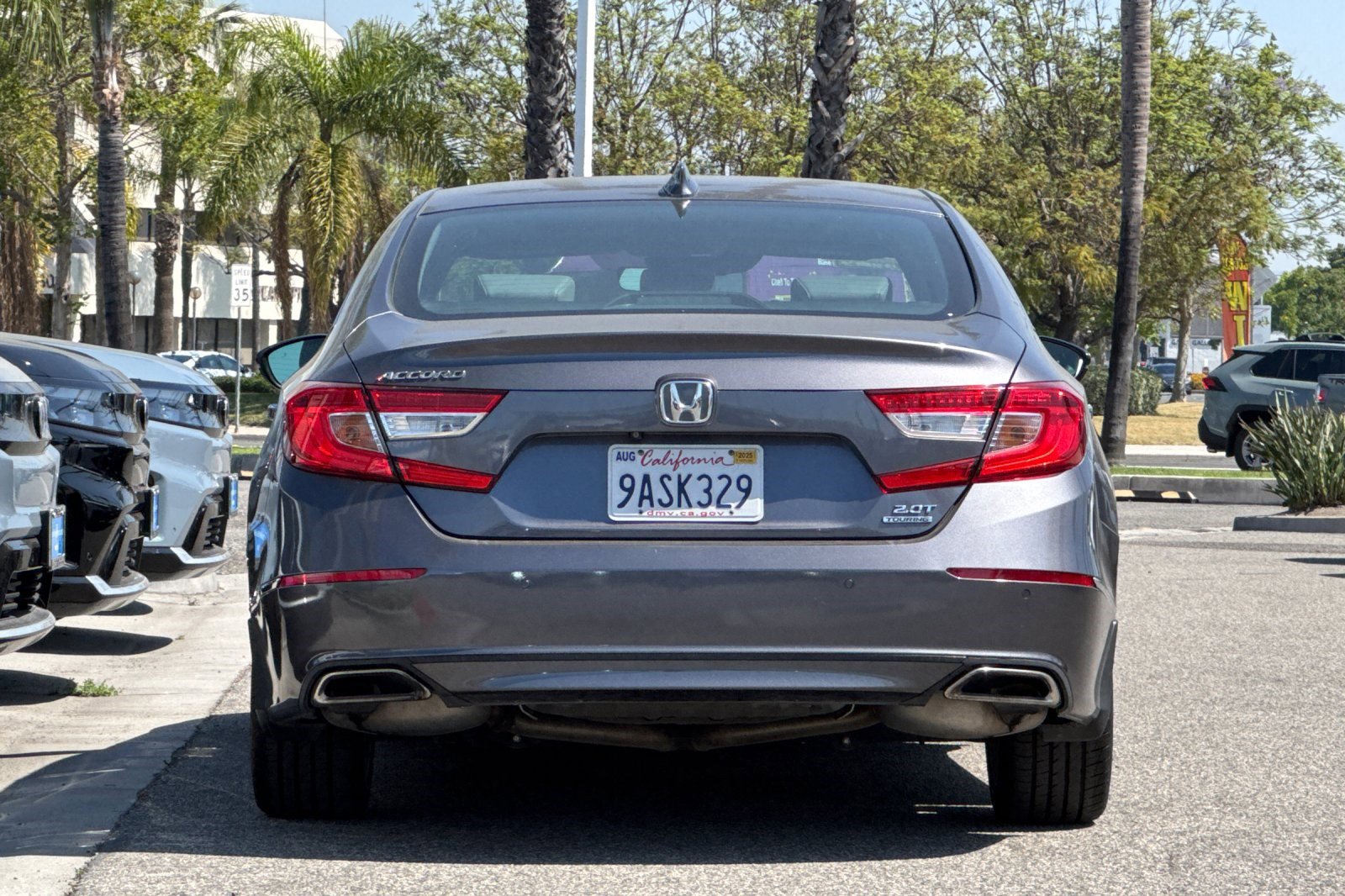 Used 2018 Honda Accord Touring image 9