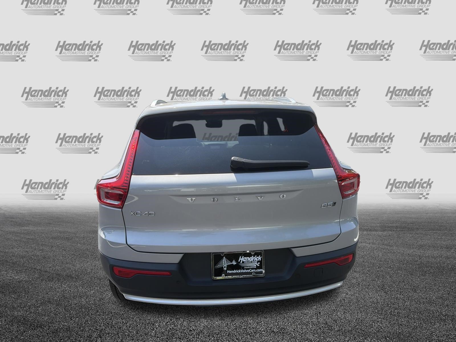 Certified 2023 Volvo XC40 B5 Ultimate w/ Protection Package Premier AWD/4WD image 9