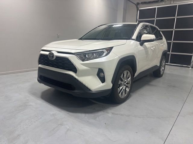 Used 2021 Toyota RAV4 XLE Premium FWD image 2