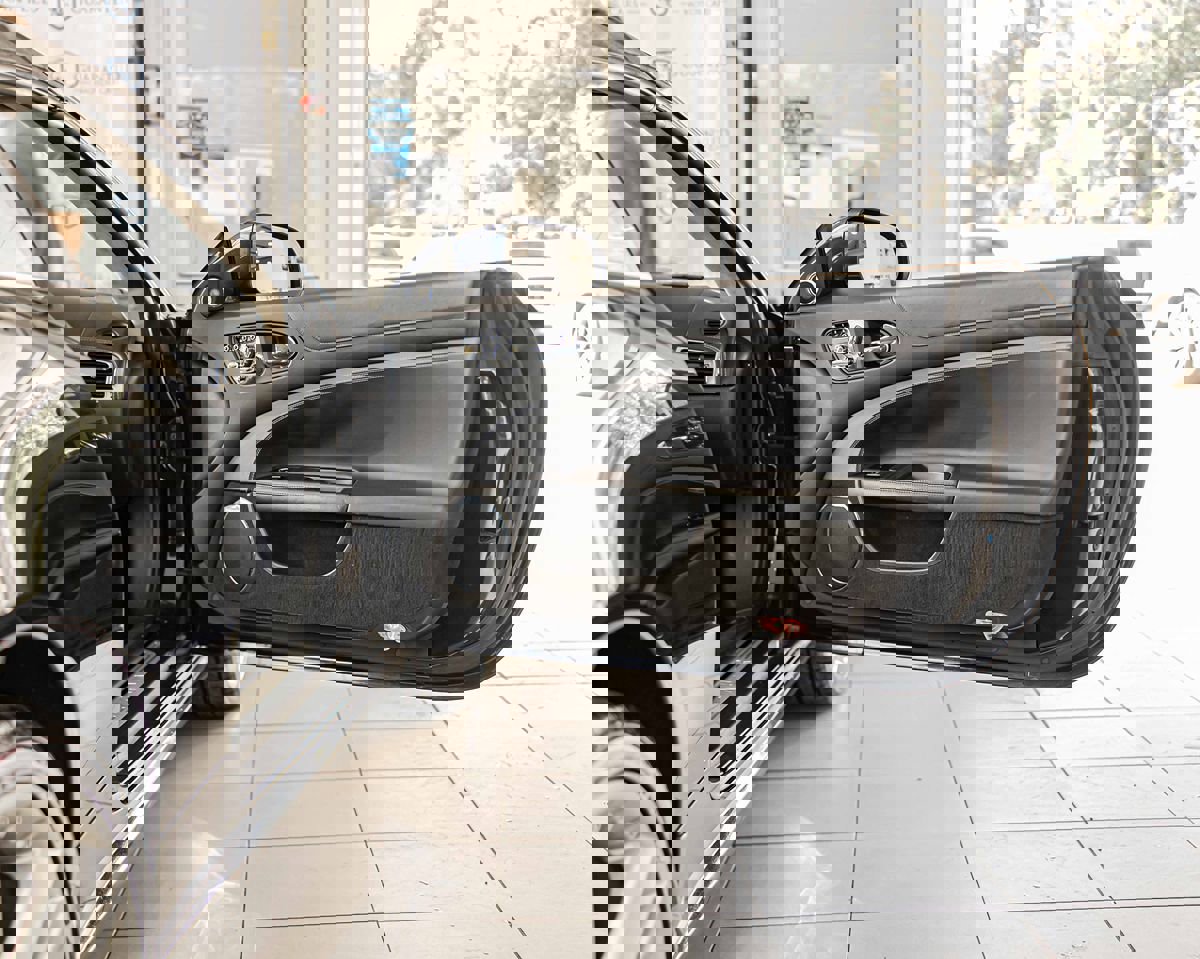 Used 2012 Jaguar XK Convertible image 32