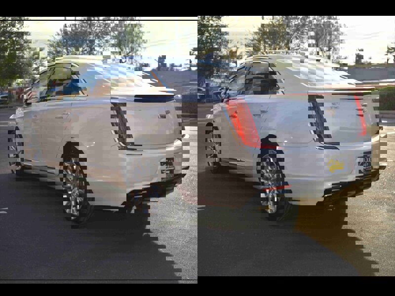 Used 2019 Cadillac XTS Luxury image 5