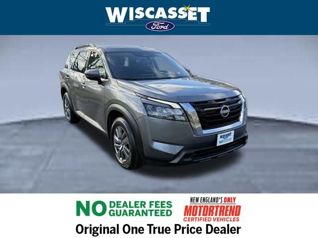 Used 2024 Nissan Pathfinder SV