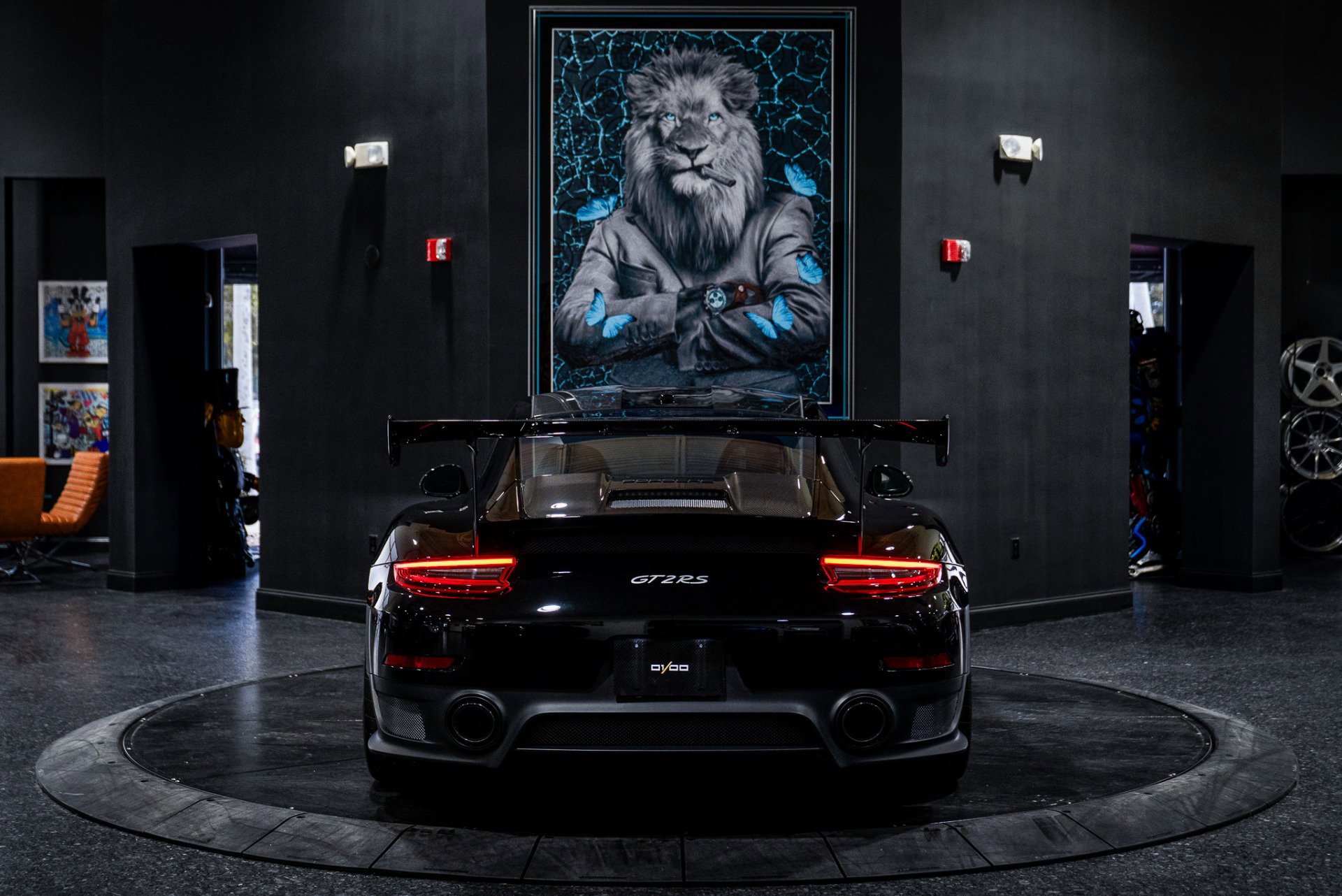 Used 2018 Porsche 911 GT2 RS image 4