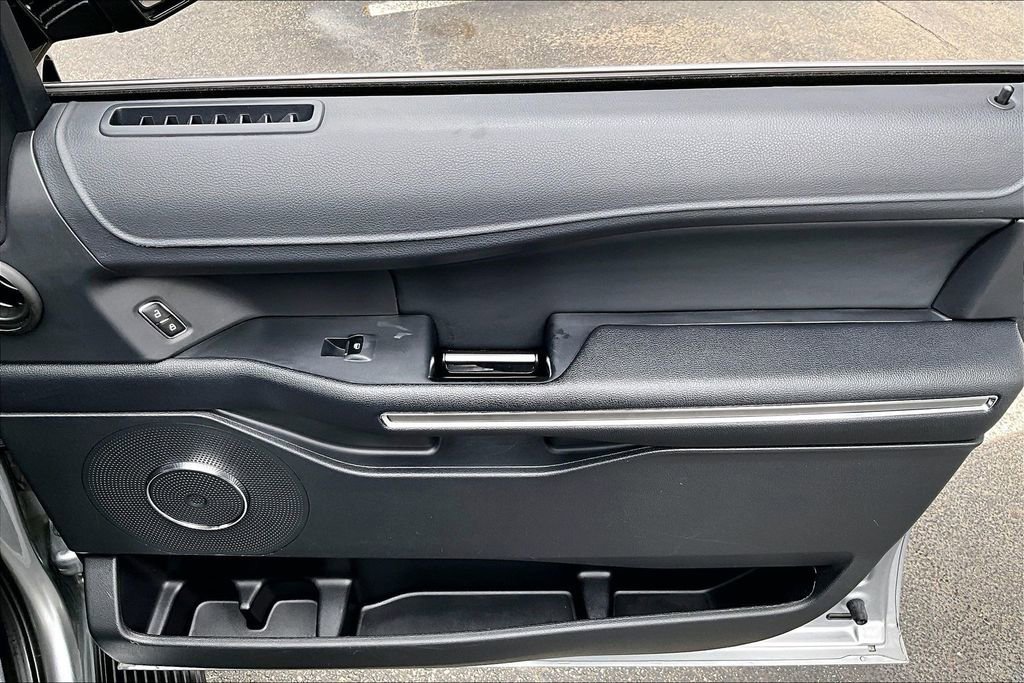 Used 2024 Ford Expedition Max XLT image 26