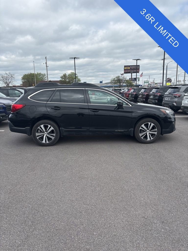 Used 2018 Subaru Outback 3.6R Limited AWD/4WD image 7