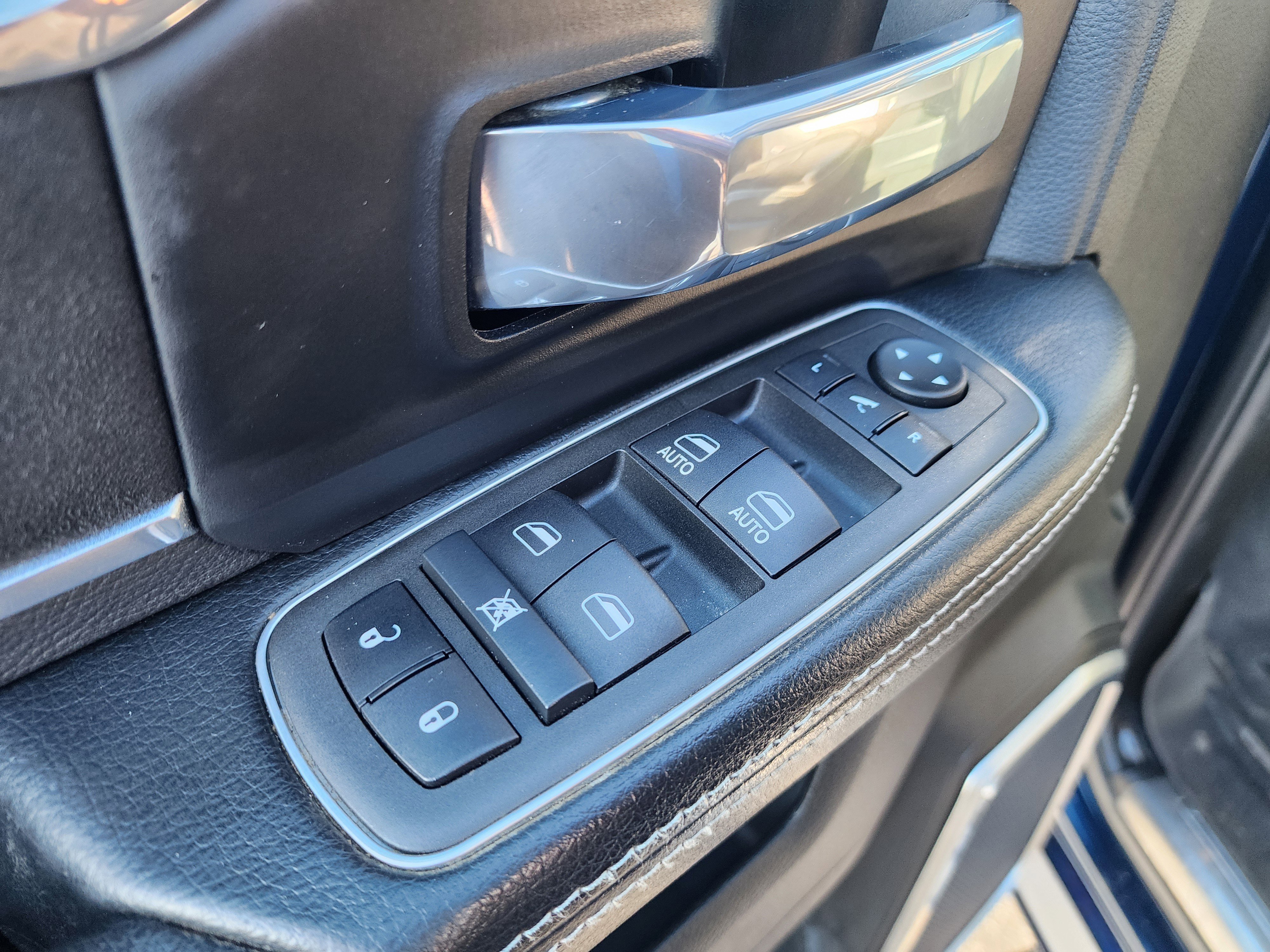 Used 2022 RAM 2500 Laramie w/ Body Color Bumper Group image 27