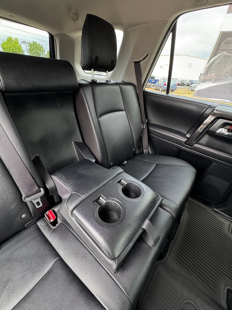 Used 2024 Toyota 4Runner TRD Off-Road Premium AWD/4WD image 26