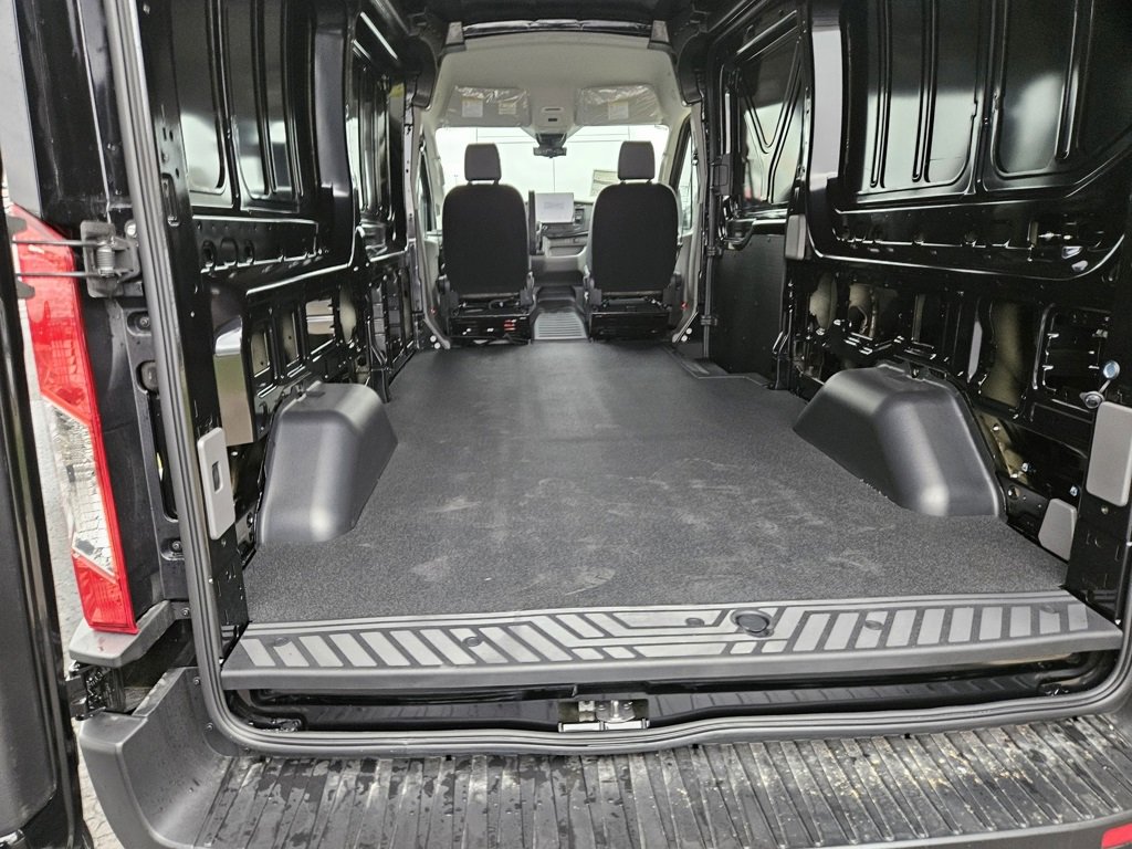 New 2026 Ford Transit 350 148 Medium Roof AWD image 22