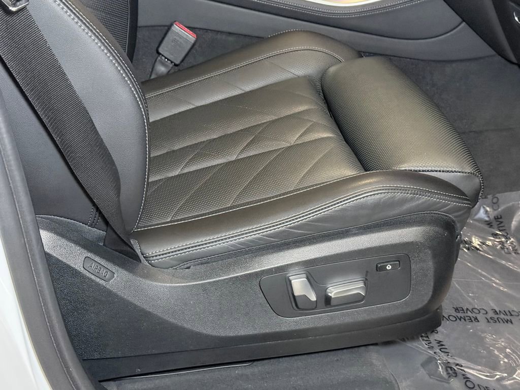 Used 2023 BMW X5 xDrive40i w/ Premium Package image 12