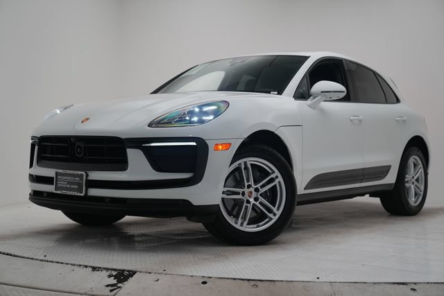 Certified 2026 Porsche Macan AWD/4WD image 25