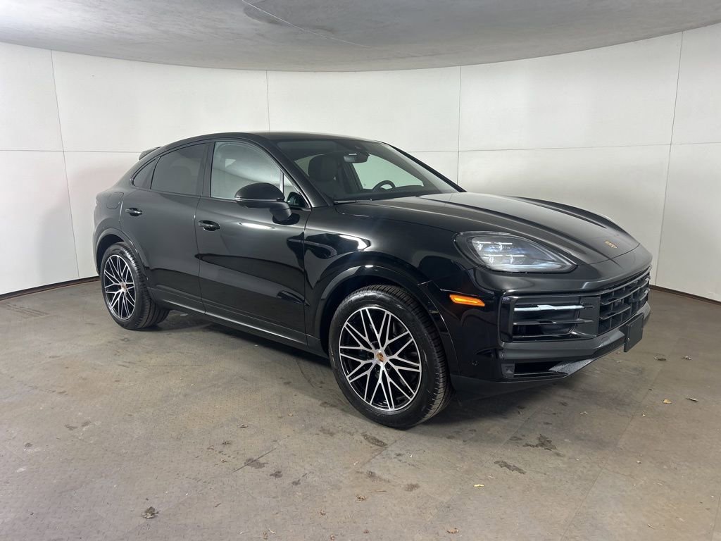 Certified 2026 Porsche Cayenne Coupe image 9