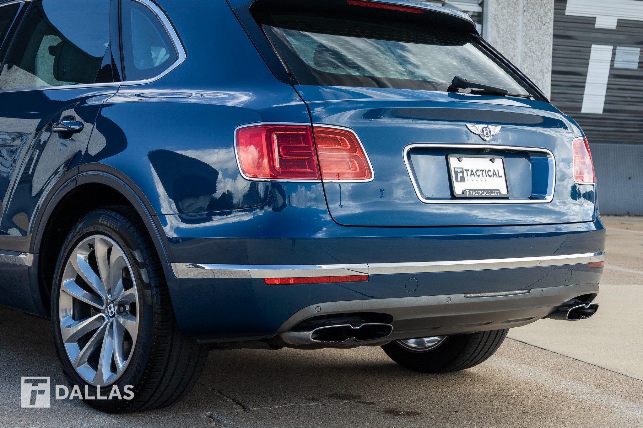 Used 2019 Bentley Bentayga AWD/4WD image 12