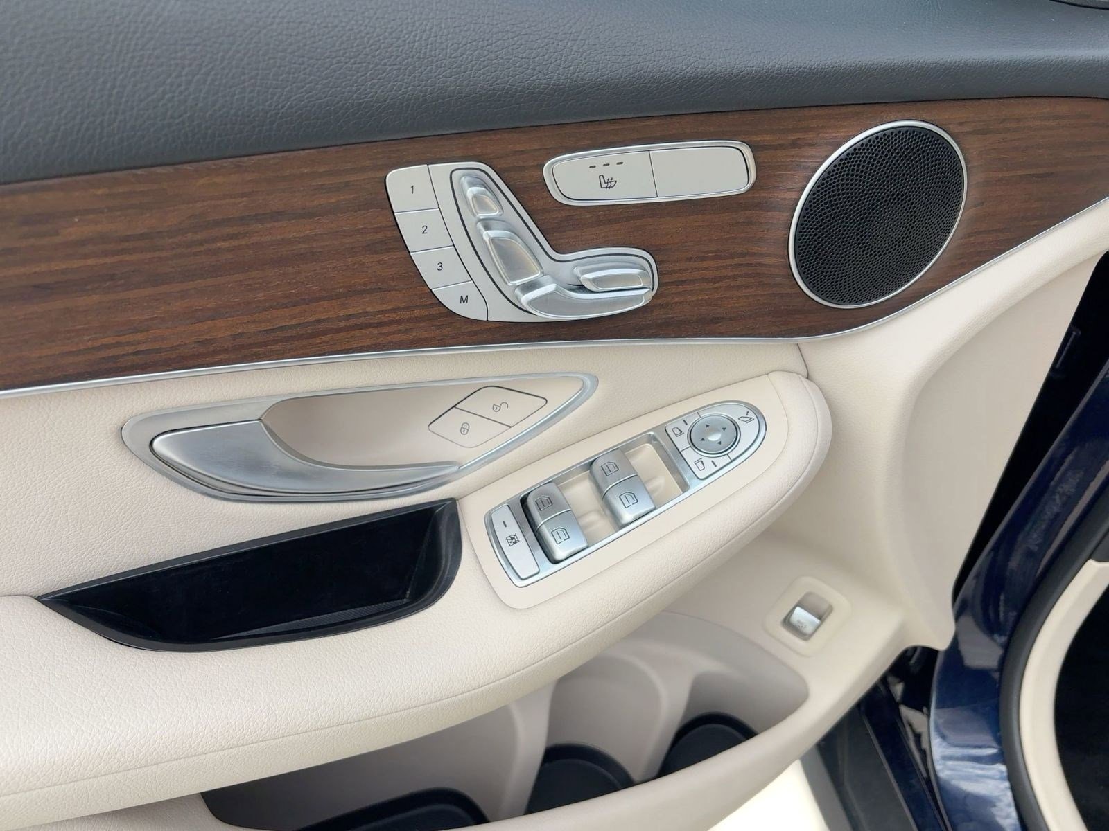 Used 2022 Mercedes-Benz GLC 300 GLC 300 image 13