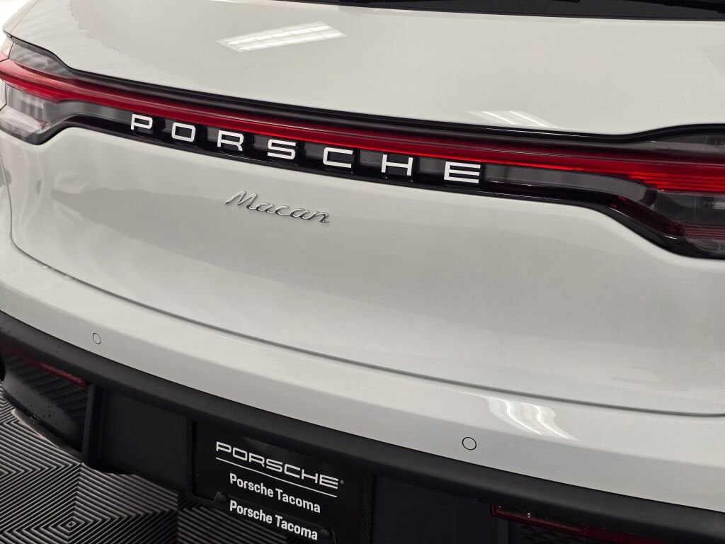 New 2026 Porsche Macan image 24