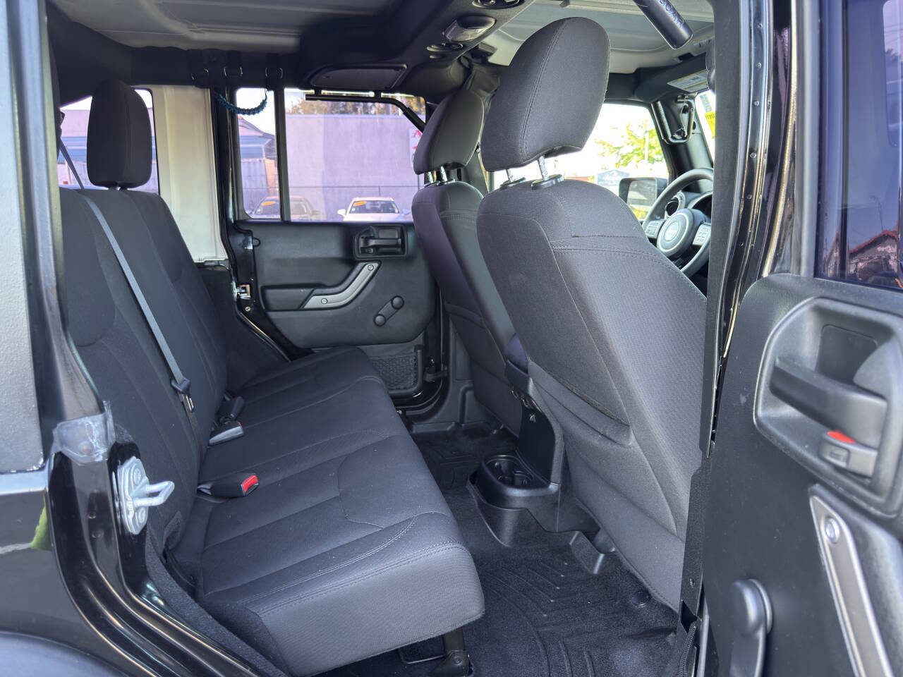 Used 2018 Jeep Wrangler Unlimited Sport w/ Mopar Black Appearance Group AWD/4WD image 14