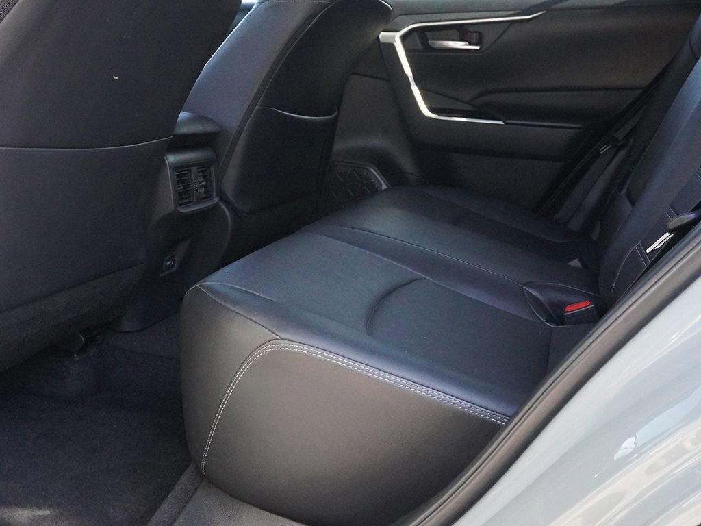 Used 2023 Toyota RAV4 XLE Premium AWD/4WD image 31