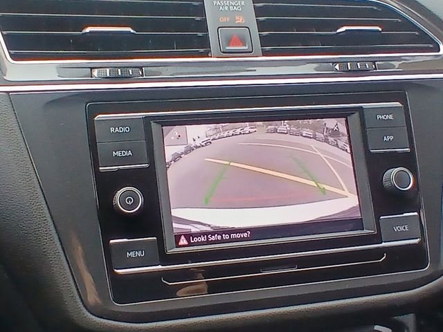 Used 2022 Volkswagen Tiguan S image 17