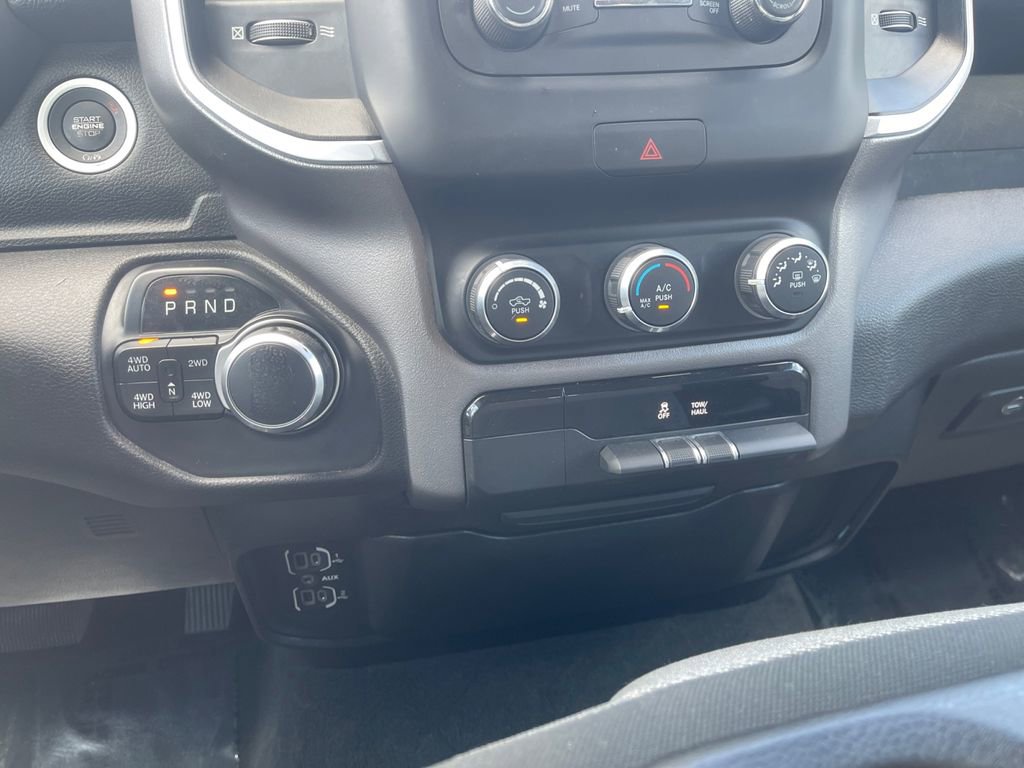 Used 2020 RAM 1500 Big Horn AWD/4WD image 11