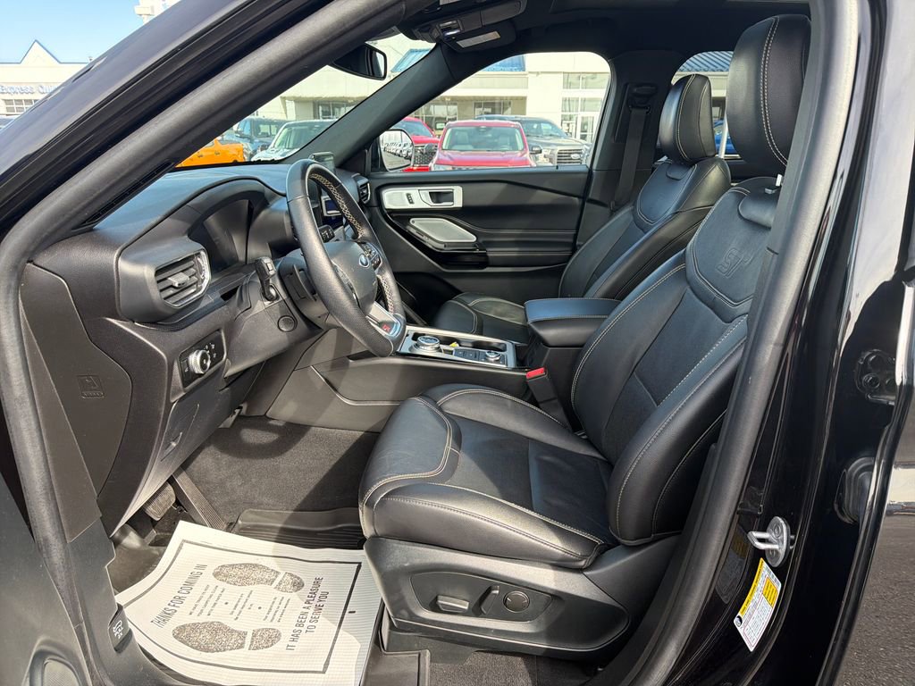 Used 2022 Ford Explorer ST w/ Equipment Group 401A image 9