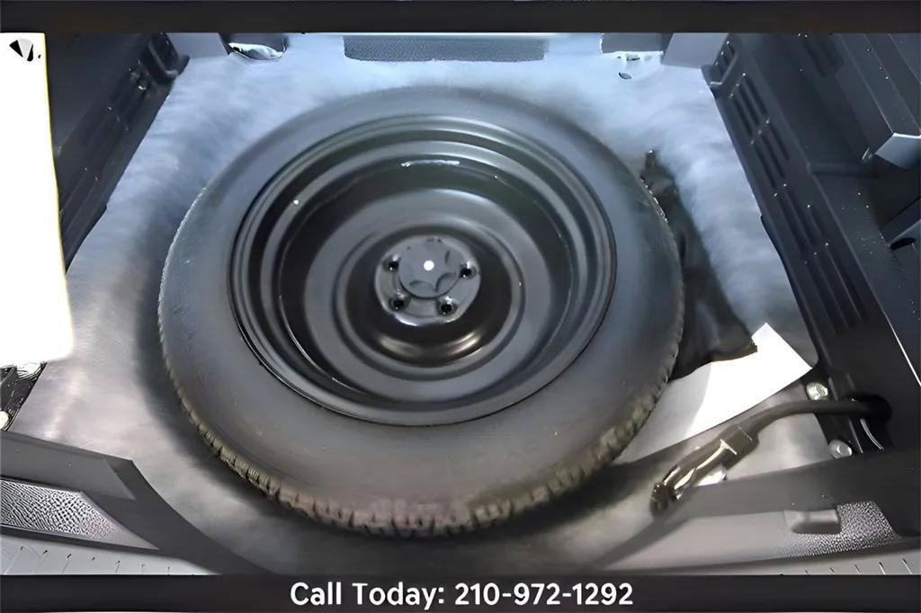 Used 2021 Nissan Rogue SV FWD image 36