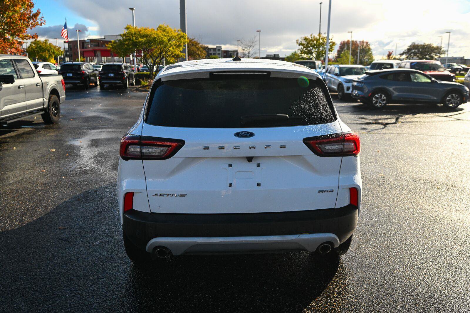 Used 2024 Ford Escape Active w/ Tech Pack #1 AWD/4WD image 6
