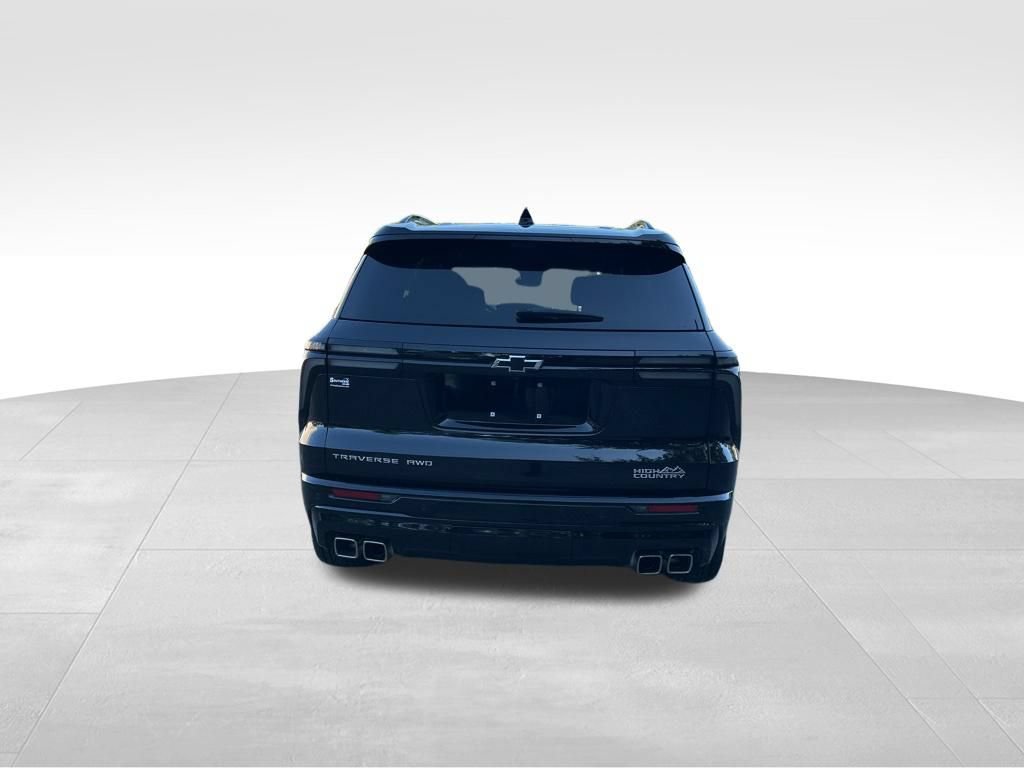 Used 2025 Chevrolet Traverse High Country w/ LPO, Floor Liner Package AWD/4WD image 4