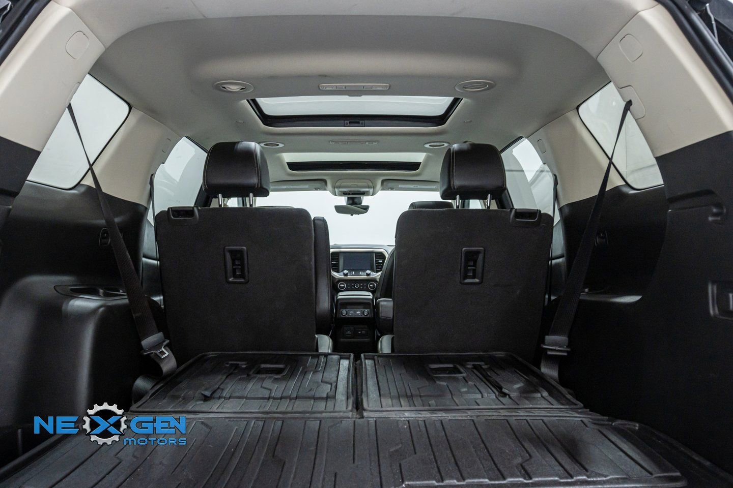 Used 2021 GMC Acadia Denali w/ Denali Ultimate Package image 48